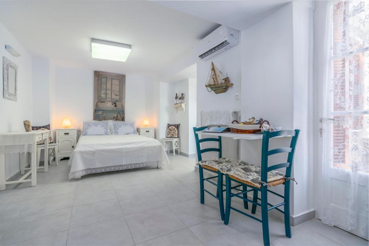 Kourita Garden Apartment With Sea View Near To The Port Of Milos Adamantas  Exterior foto