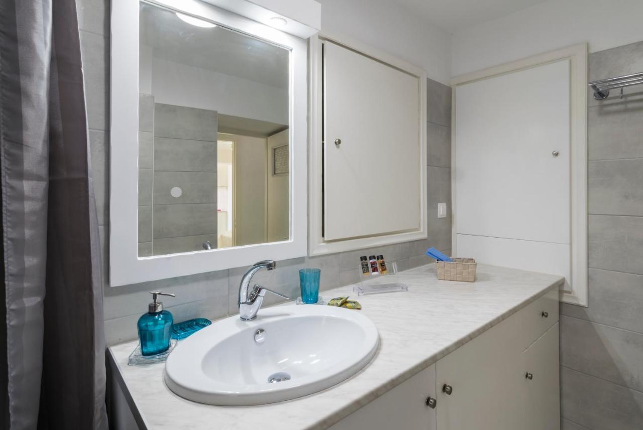 Kourita Garden Apartment With Sea View Near To The Port Of Milos Adamantas  Exterior foto